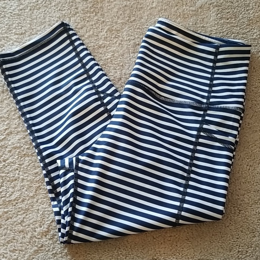 Nautical Capris w/pockets!!